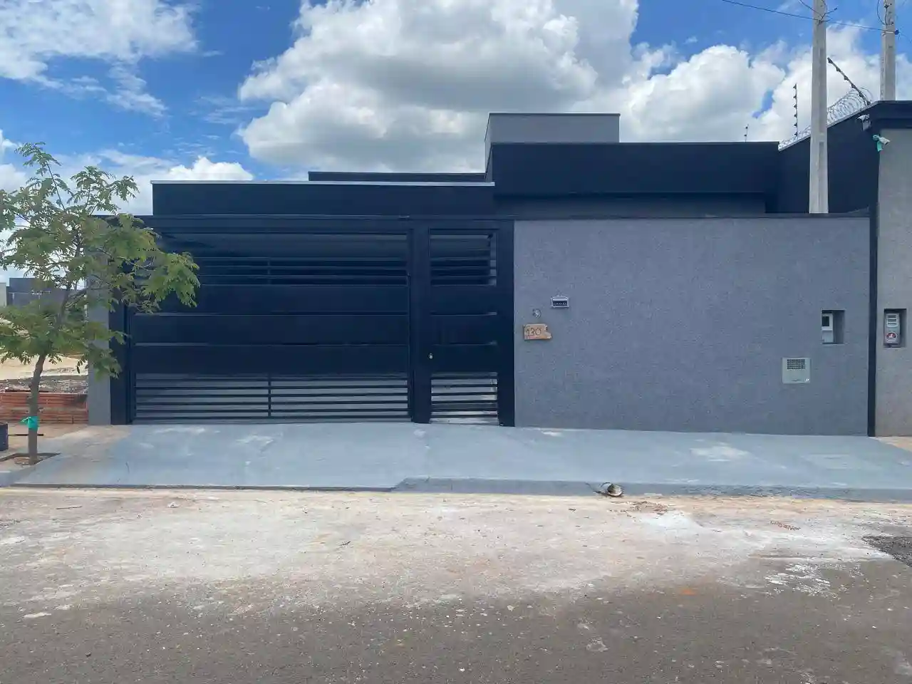 Casa com 2 quartos à venda, 85m² — foto 2 de 13
