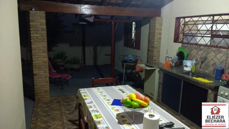 Casa à venda — foto 4 de 6
