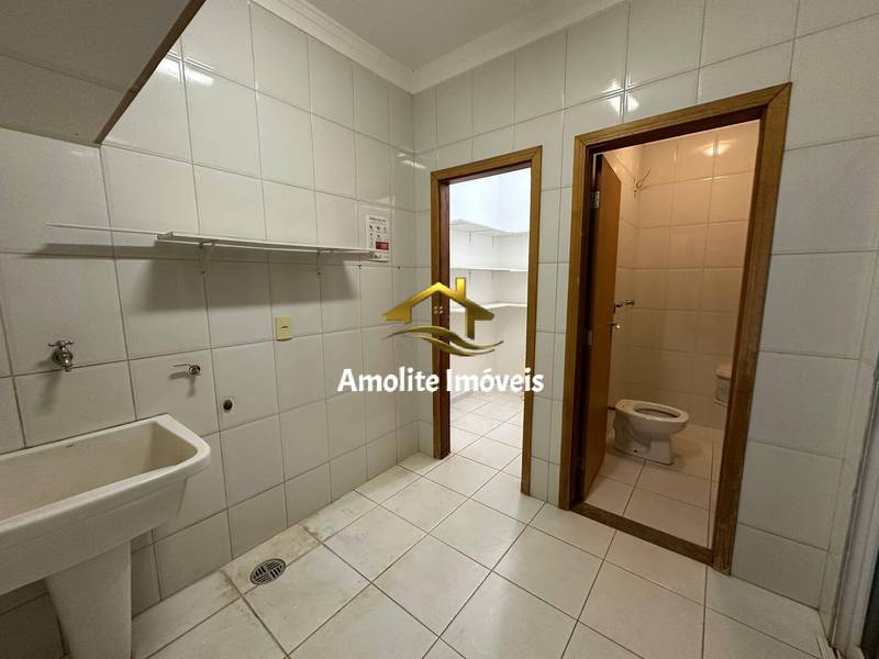 Casa de Condomínio com 4 quartos à venda, 280m² — foto 18 de 26