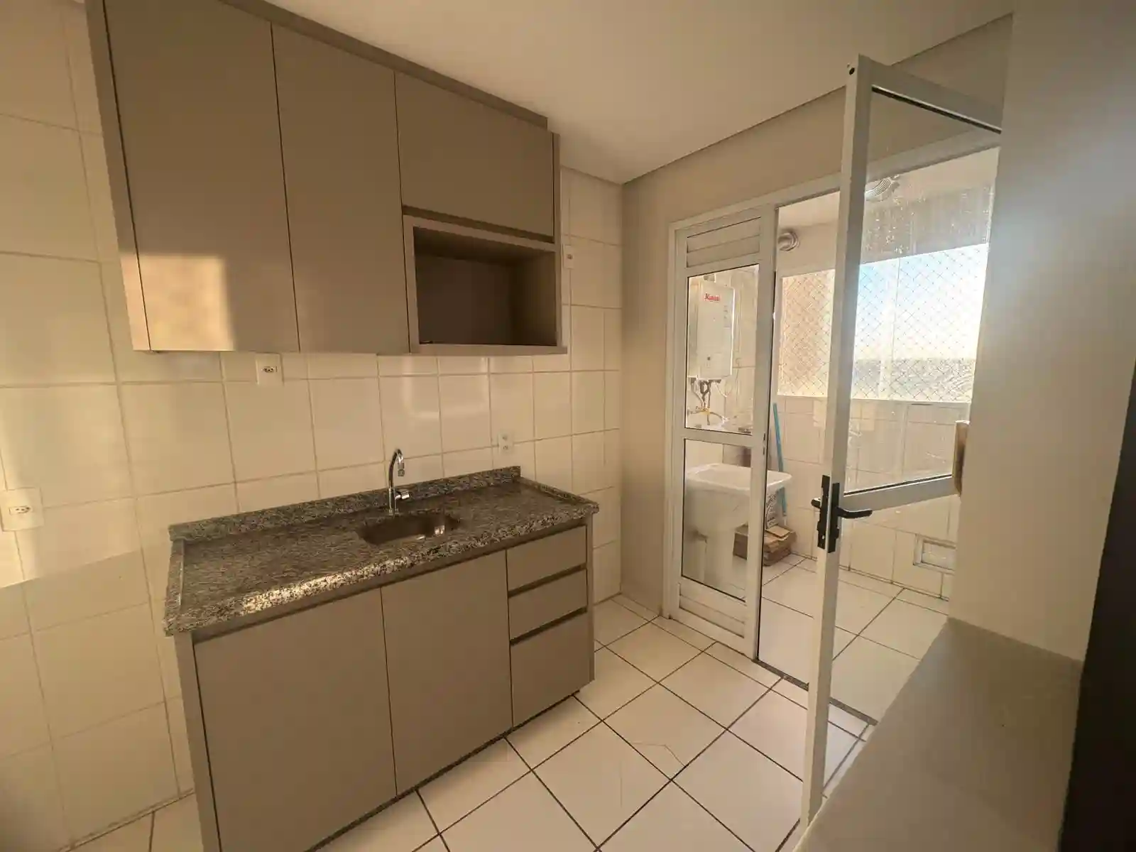 Cobertura com 3 quartos à venda, 232m² — foto 2 de 14