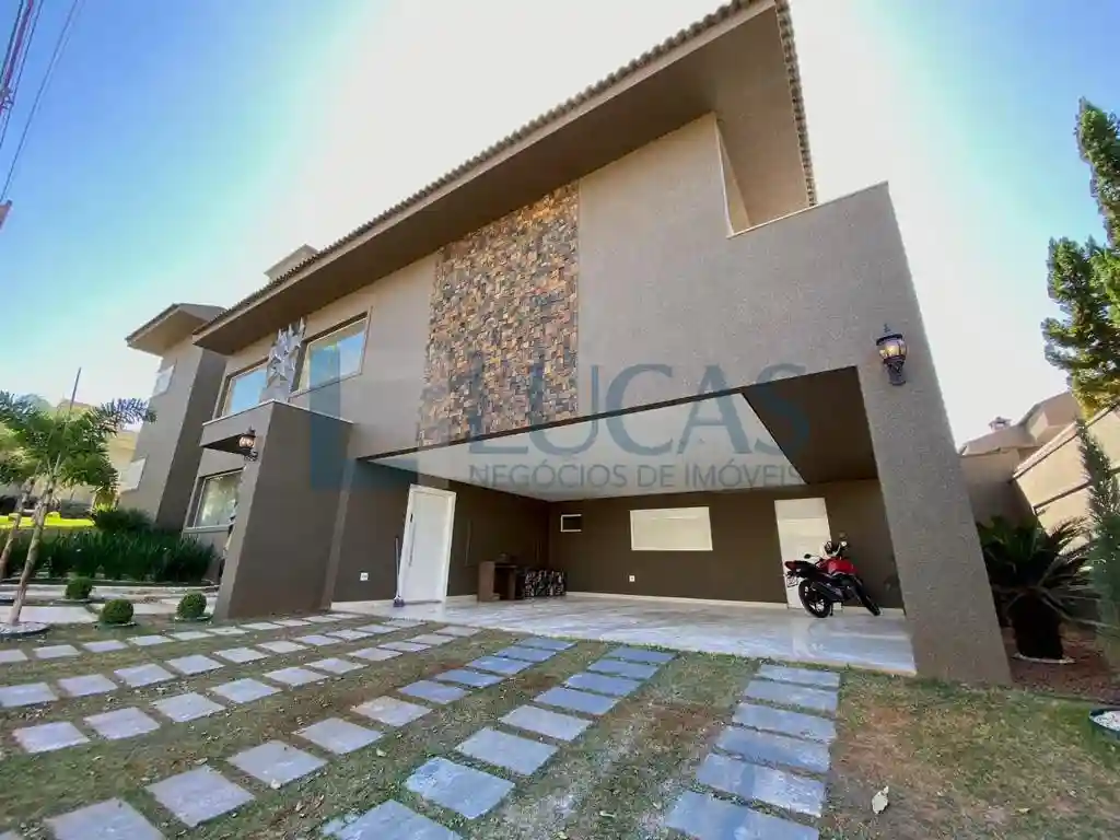Casa de Condomínio com 4 quartos à venda, 380m² — foto 1 de 9