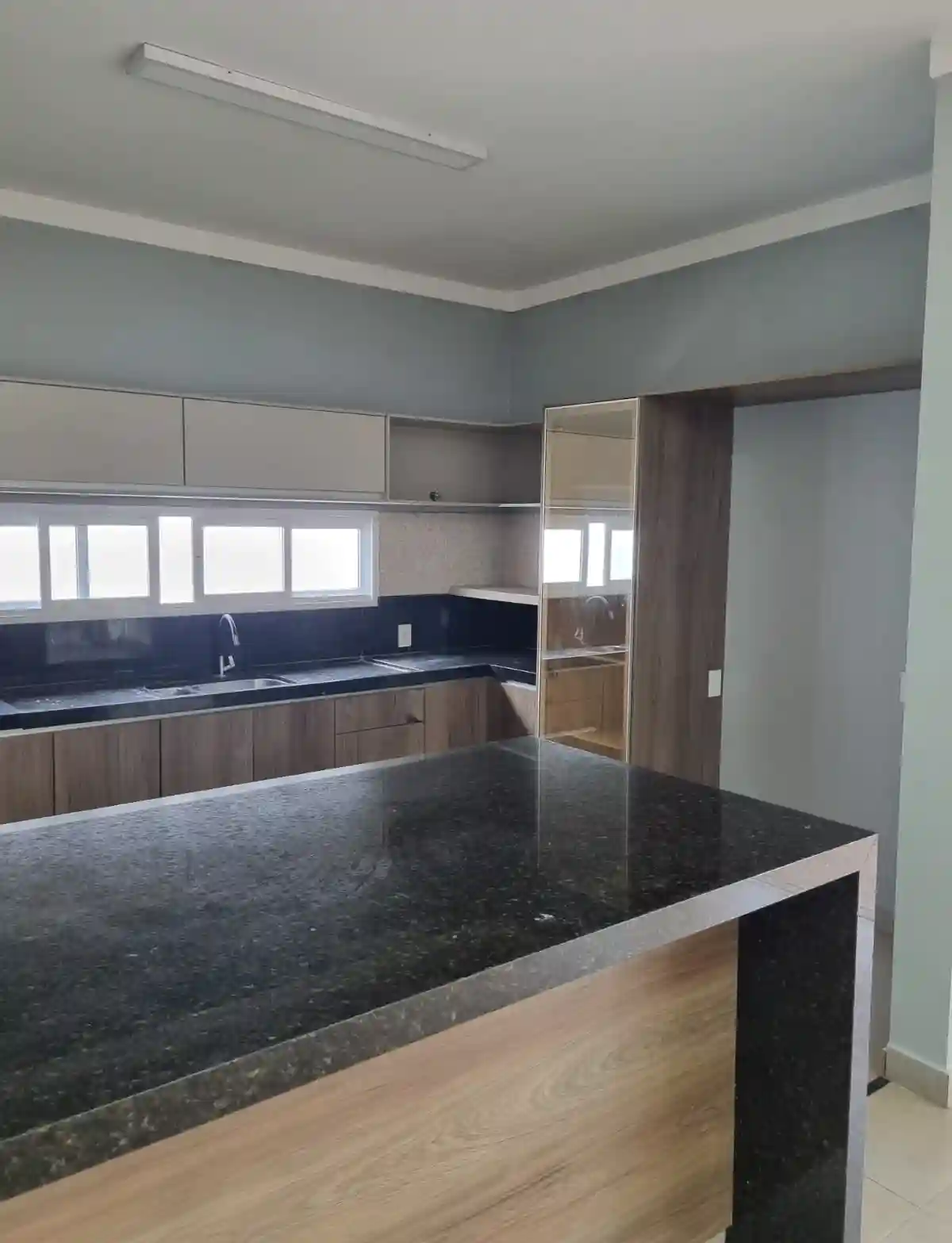 Casa de Condomínio com 3 quartos para aluguel, 305m² — foto 19 de 29