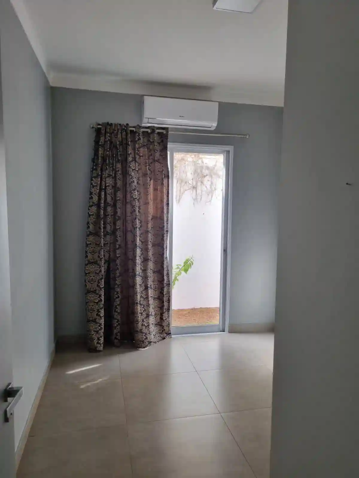 Casa de Condomínio com 3 quartos para aluguel, 305m² — foto 24 de 29