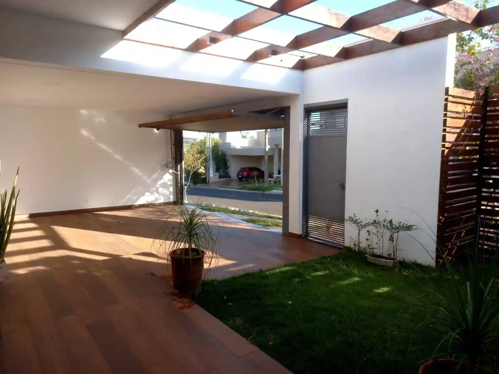 Casa de Condomínio com 3 quartos para aluguel, 305m² — foto 7 de 29