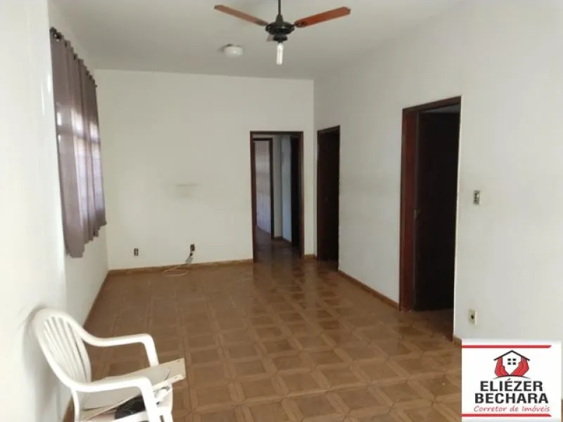 Casa à venda — foto 1 de 6