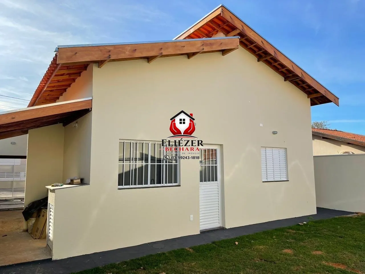 Casa com 3 quartos à venda, 130m² — foto 3 de 17