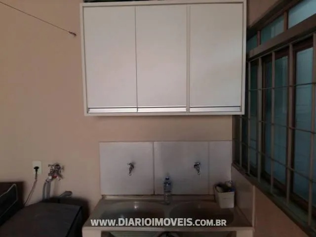 Casa à venda — foto 1 de 2