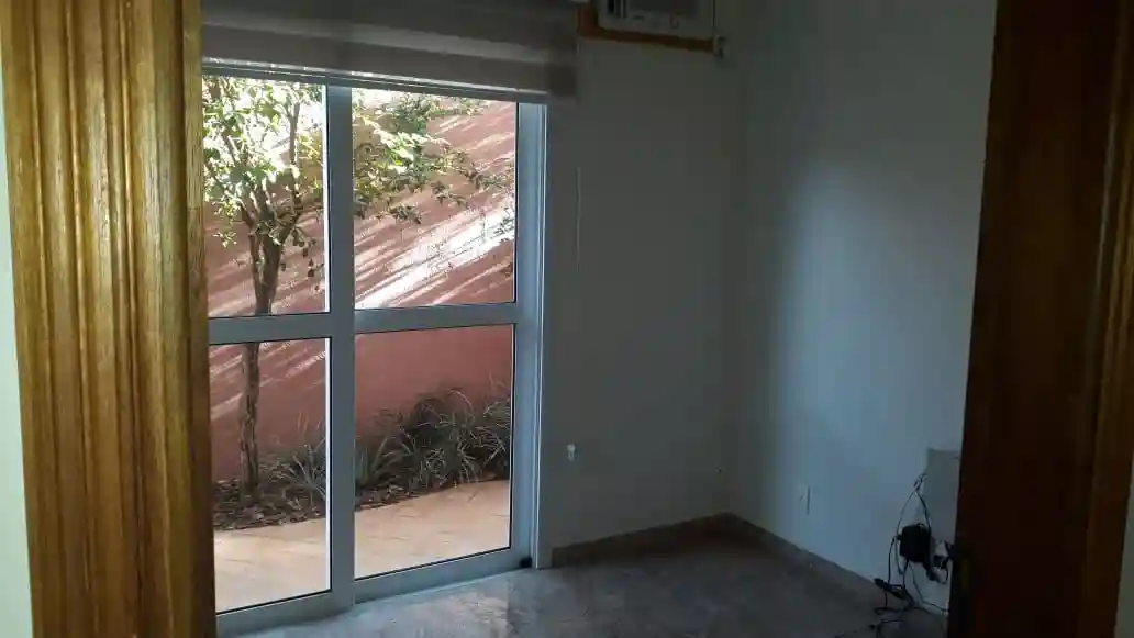 Casa de Condomínio com 4 quartos para aluguel, 450m² — foto 6 de 22