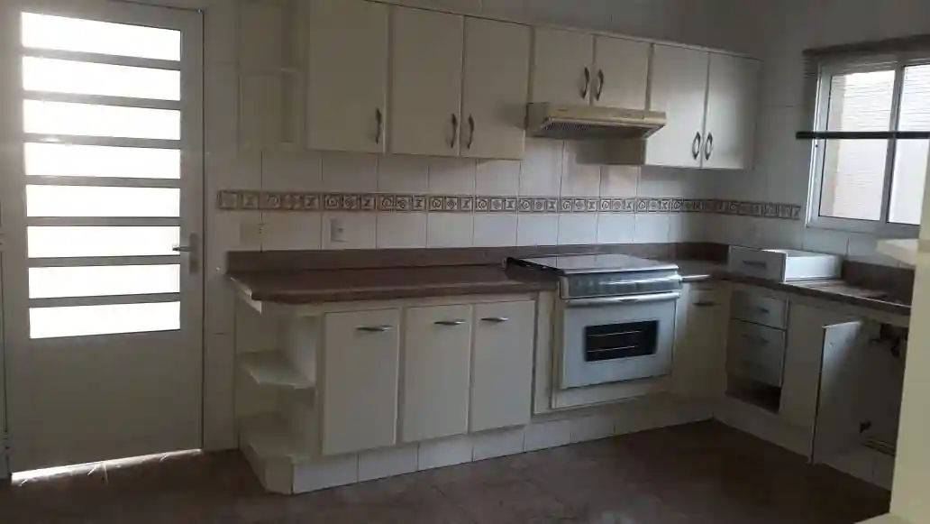 Casa de Condomínio com 4 quartos para aluguel, 450m² — foto 8 de 22
