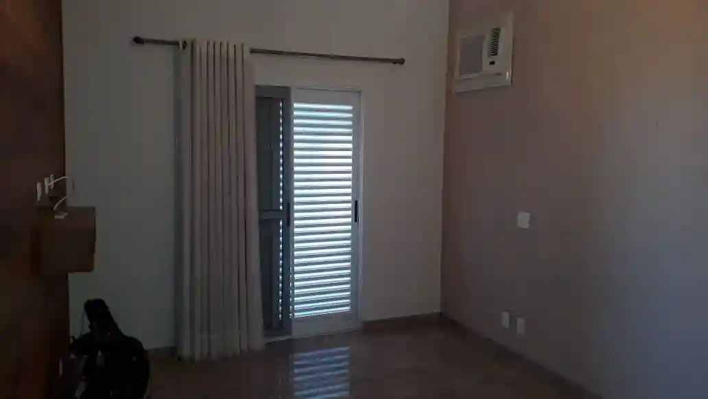 Casa de Condomínio com 4 quartos para aluguel, 450m² — foto 18 de 22