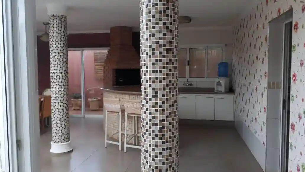 Casa de Condomínio com 4 quartos para aluguel, 450m² — foto 12 de 22