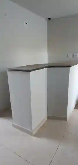 Conjunto Comercial / Sala com 5 quartos para aluguel, 284m² — foto 2 de 10
