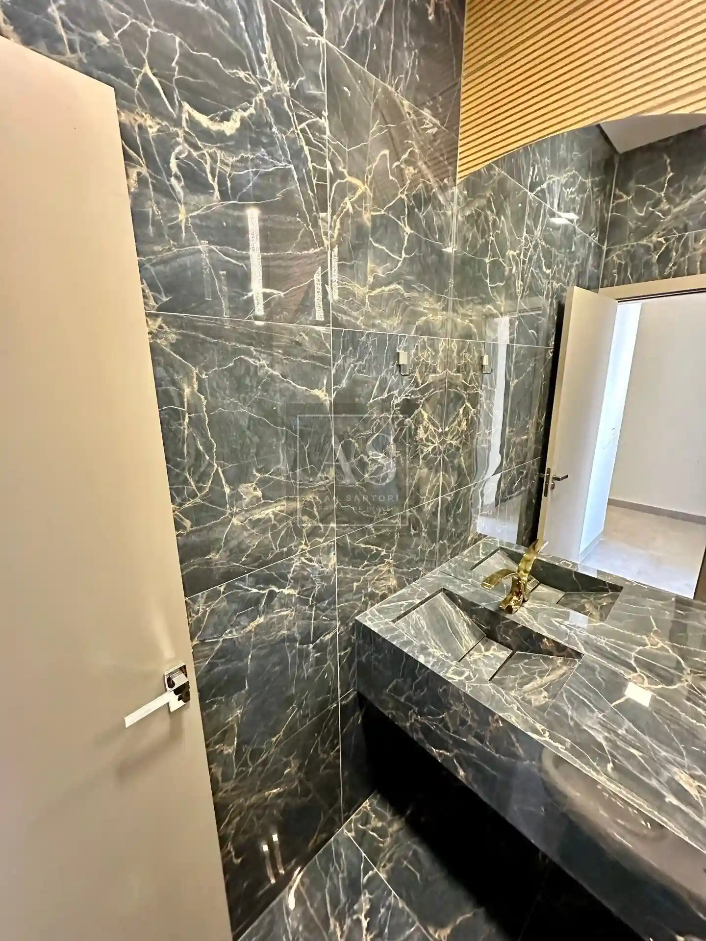 Casa de Condomínio com 3 quartos à venda, 225m² — foto 6 de 28