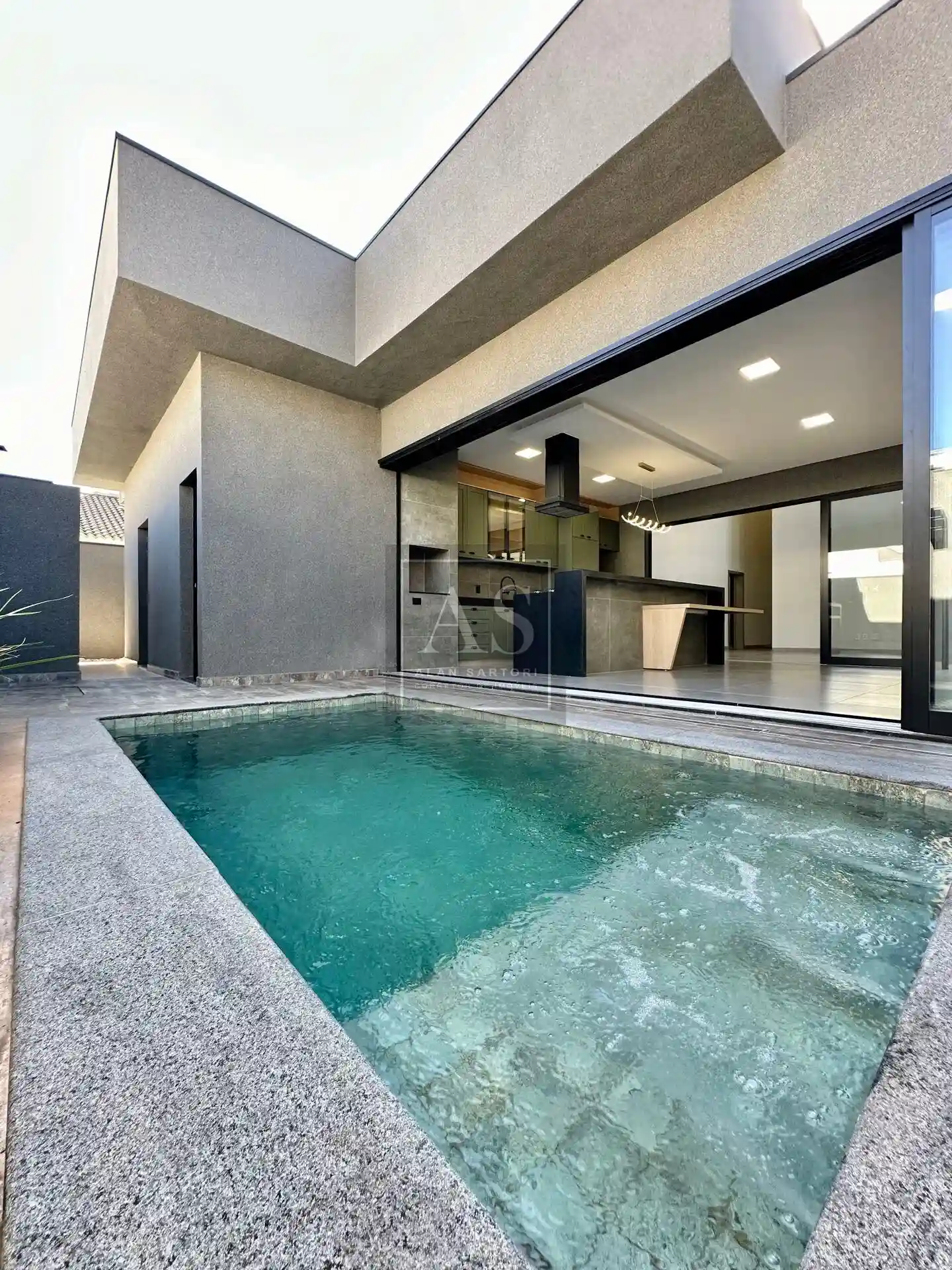 Casa de Condomínio com 3 quartos à venda, 225m² — foto 14 de 28