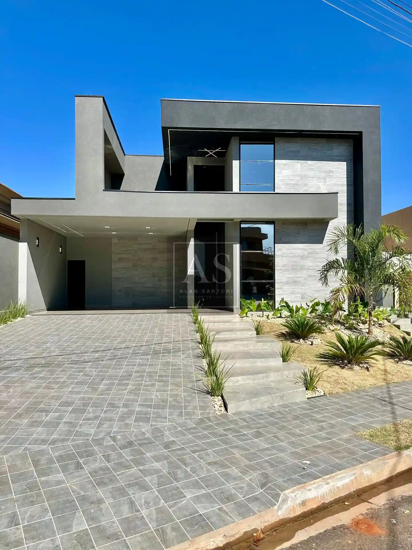 Casa de Condomínio com 3 quartos à venda, 225m² — foto 1 de 28