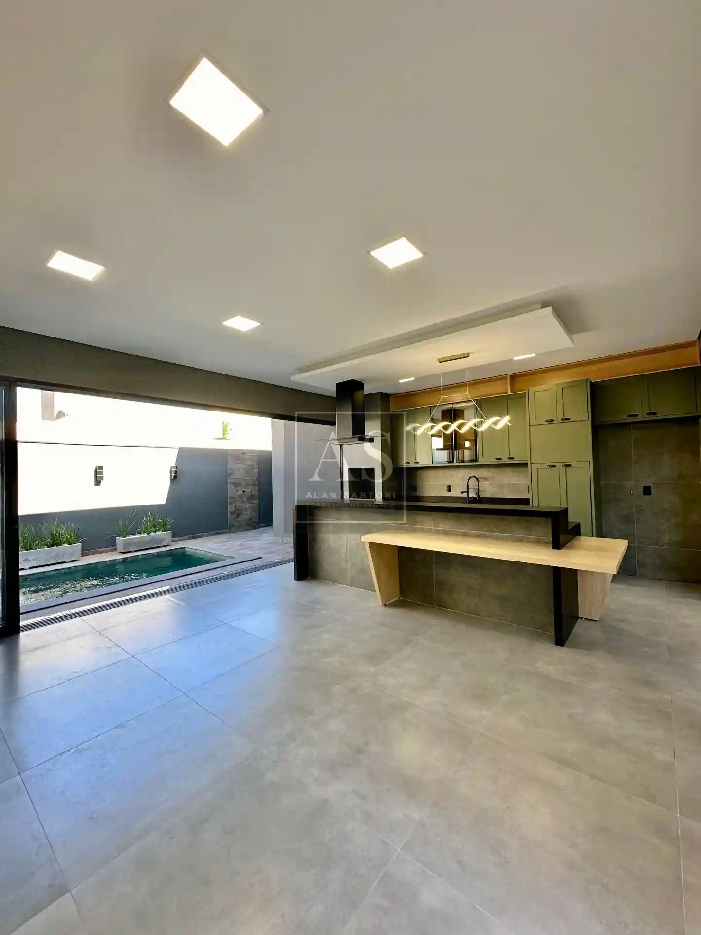 Casa de Condomínio com 3 quartos à venda, 225m² — foto 11 de 28