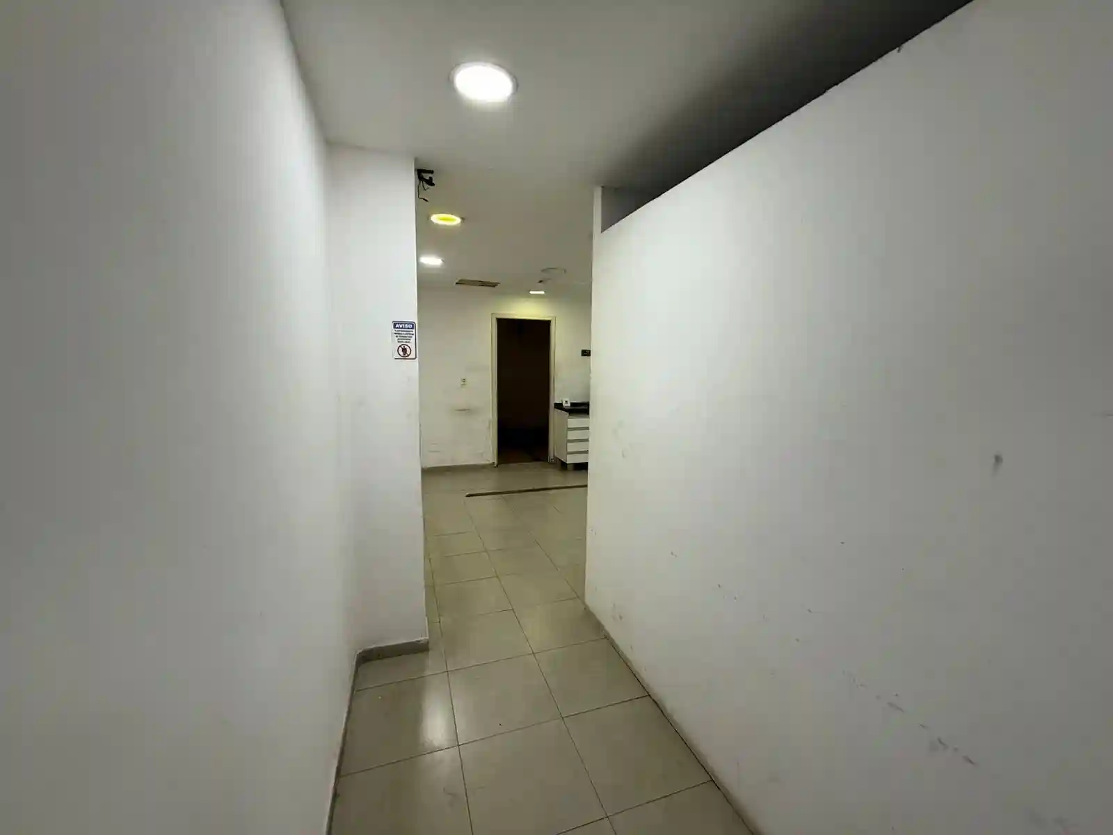 Loja / Salão / Ponto Comercial  para aluguel, 75m² — foto 9 de 17