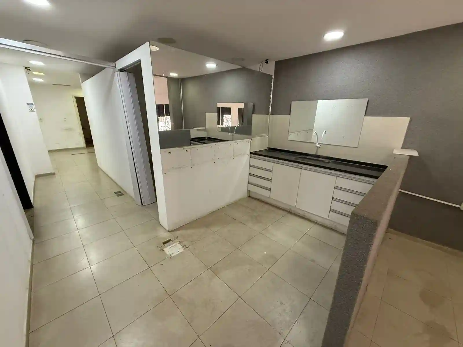 Loja / Salão / Ponto Comercial  para aluguel, 75m² — foto 6 de 17
