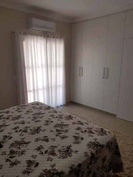 Casa à venda — foto 1 de 7