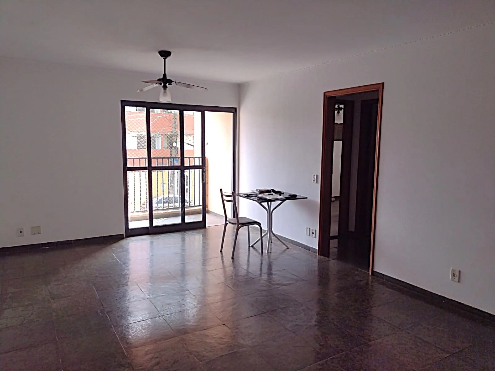 Apartamento com 2 quartos para aluguel, 65m² — foto 4 de 17