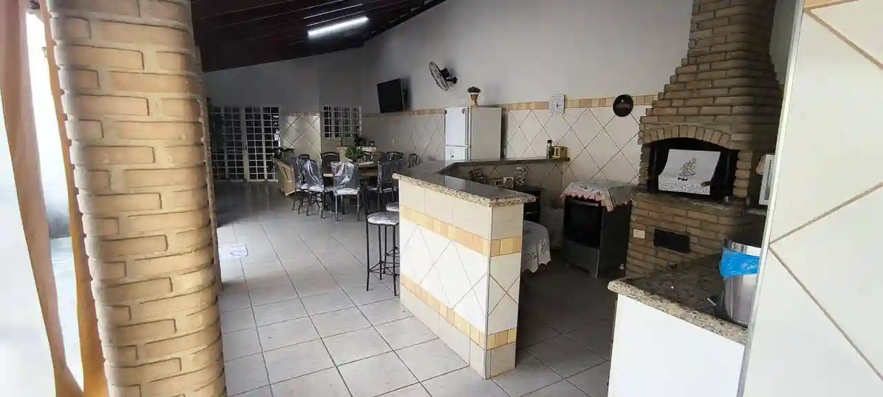 Casa com 3 quartos à venda, 420m² — foto 2 de 23