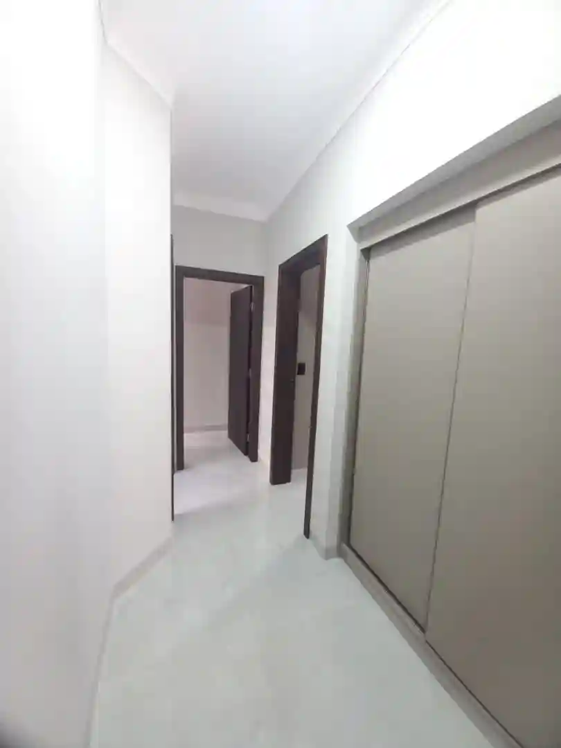 Casa de Condomínio com 3 quartos à venda, 253m² — foto 11 de 17