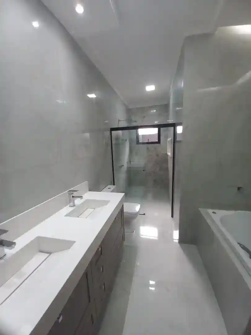 Casa de Condomínio com 3 quartos à venda, 253m² — foto 10 de 17