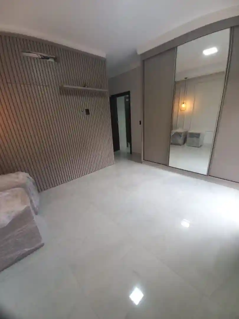 Casa de Condomínio com 3 quartos à venda, 253m² — foto 7 de 17