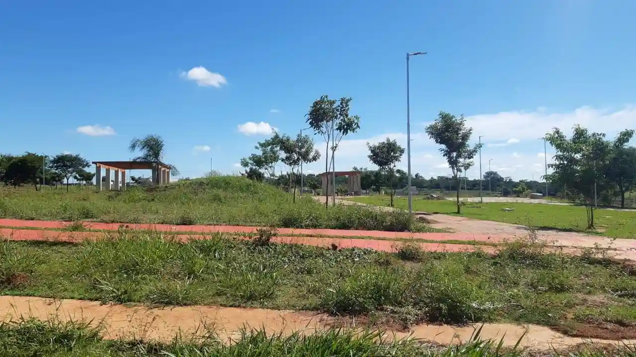 Terreno / Lote / Condomínio  à venda, 200m² — foto 6 de 17