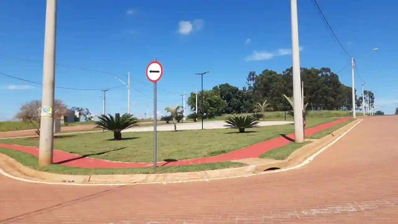 Terreno / Lote / Condomínio  à venda, 200m² — foto 12 de 17