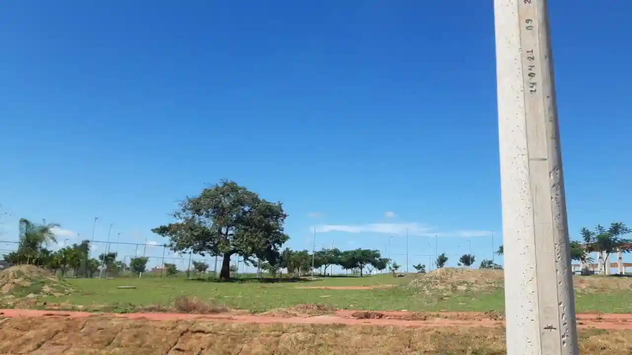 Terreno / Lote / Condomínio  à venda, 200m² — foto 9 de 17