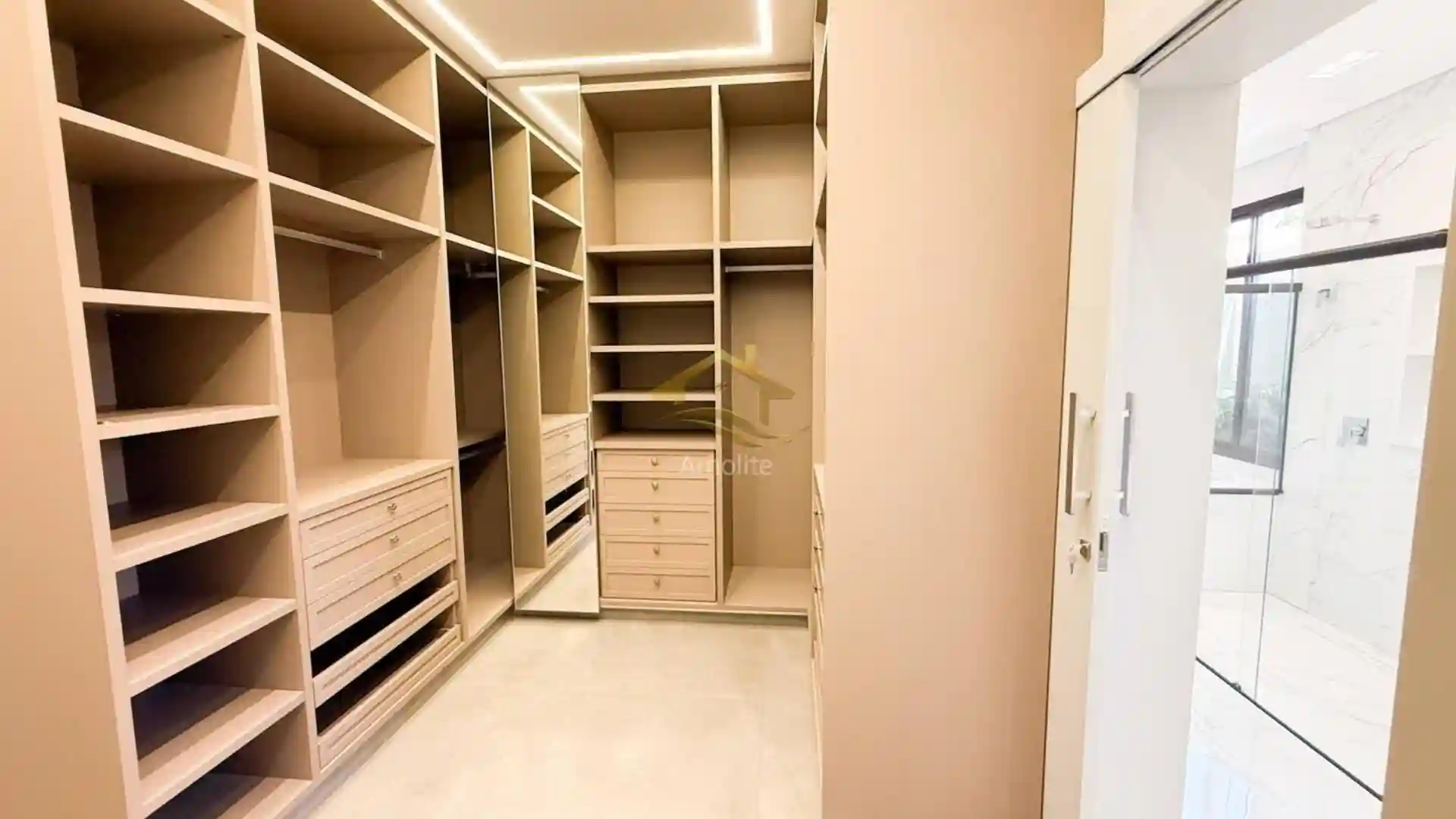 Casa de Condomínio com 3 quartos à venda, 272m² — foto 21 de 34