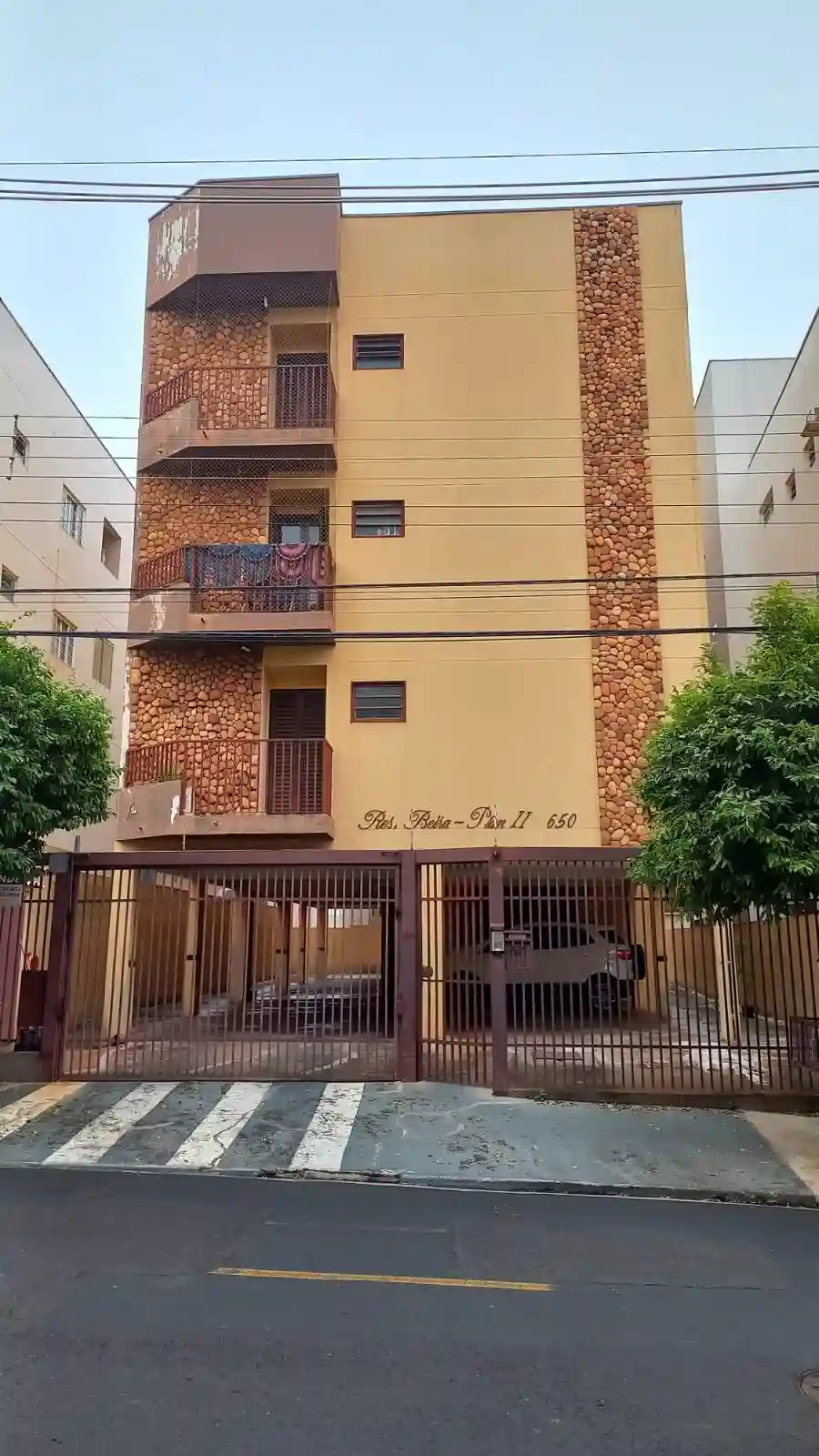Apartamento com 3 quartos à venda, 90m² — foto 1 de 17