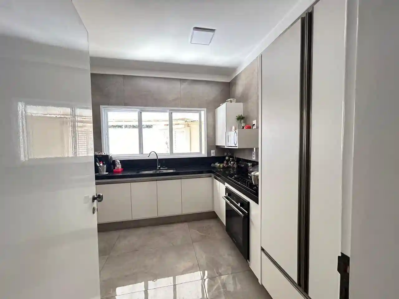 Casa com 3 quartos à venda, 220m² — foto 16 de 34
