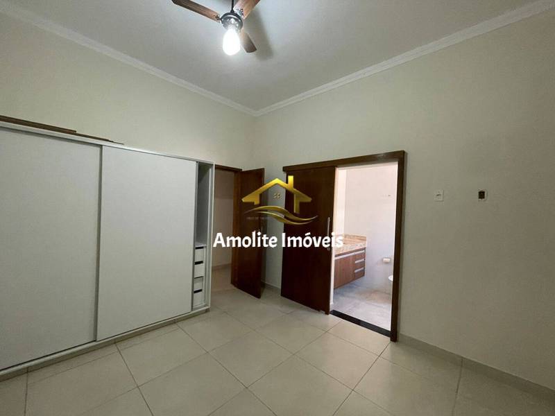 Casa de Condomínio com 4 quartos à venda, 300m² — foto 14 de 38