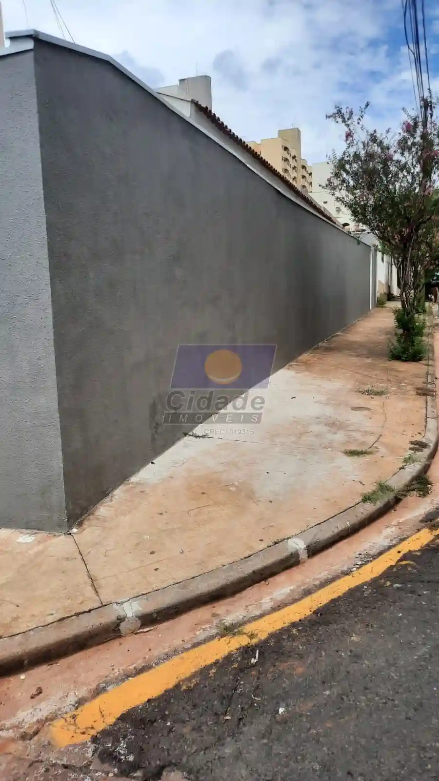 Casa com 3 quartos à venda, 220m² — foto 8 de 9