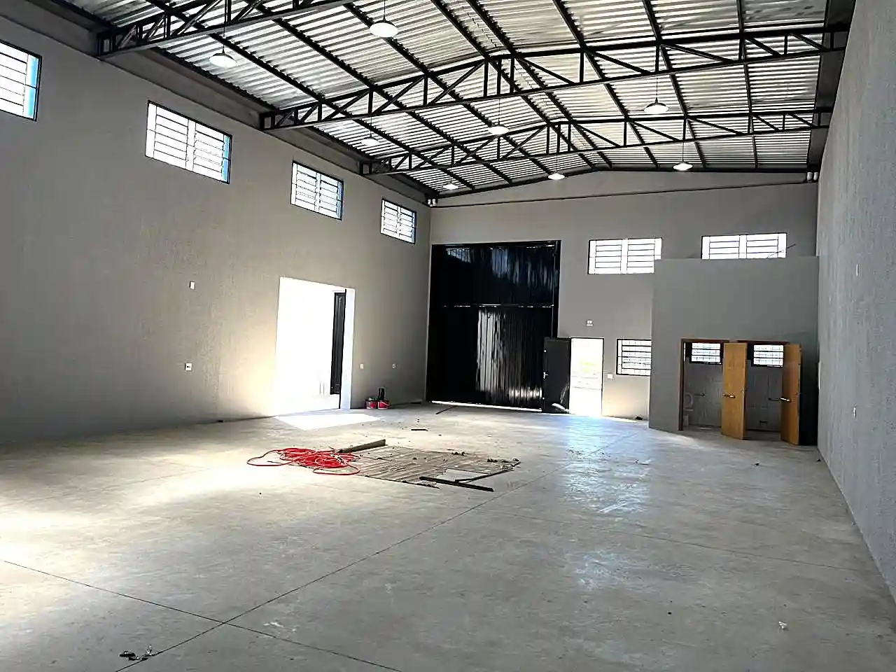 Loja / Salão / Ponto Comercial  para aluguel, 300m² — foto 6 de 8