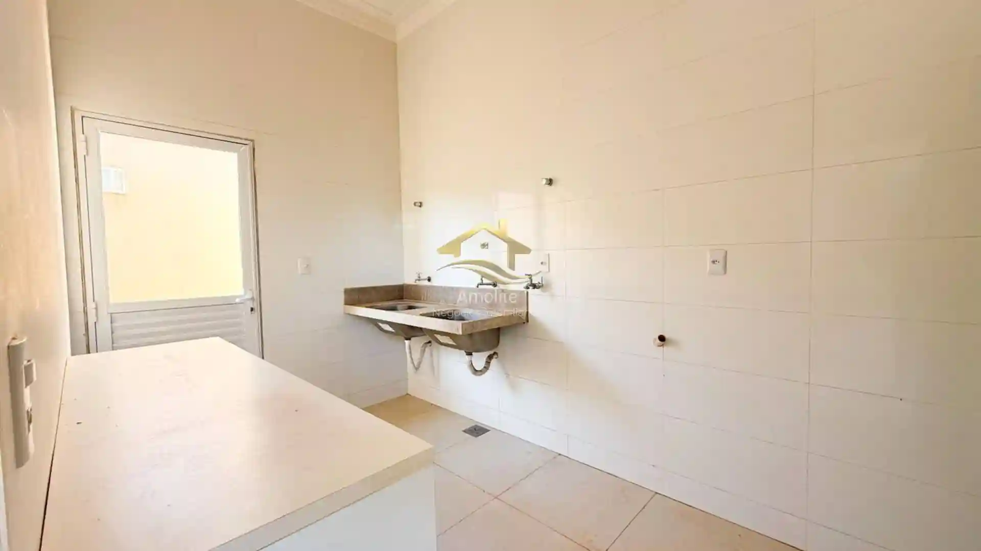 Casa de Condomínio com 3 quartos à venda, 370m² — foto 8 de 22