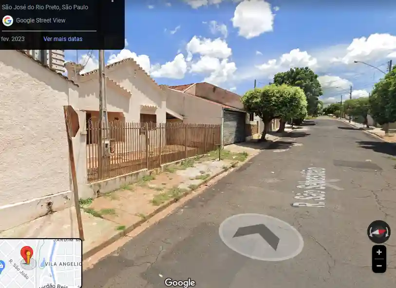 Casa com 3 quartos à venda, 222m² — foto 2 de 7