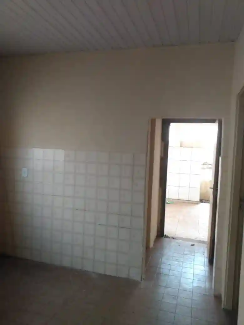 Casa com 3 quartos à venda, 222m² — foto 3 de 7