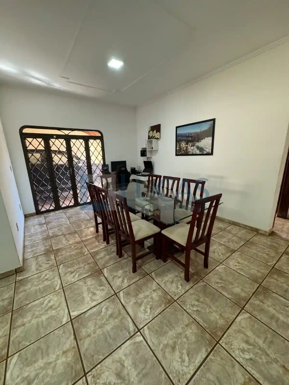 Casa com 3 quartos à venda, 270m² — foto 4 de 9