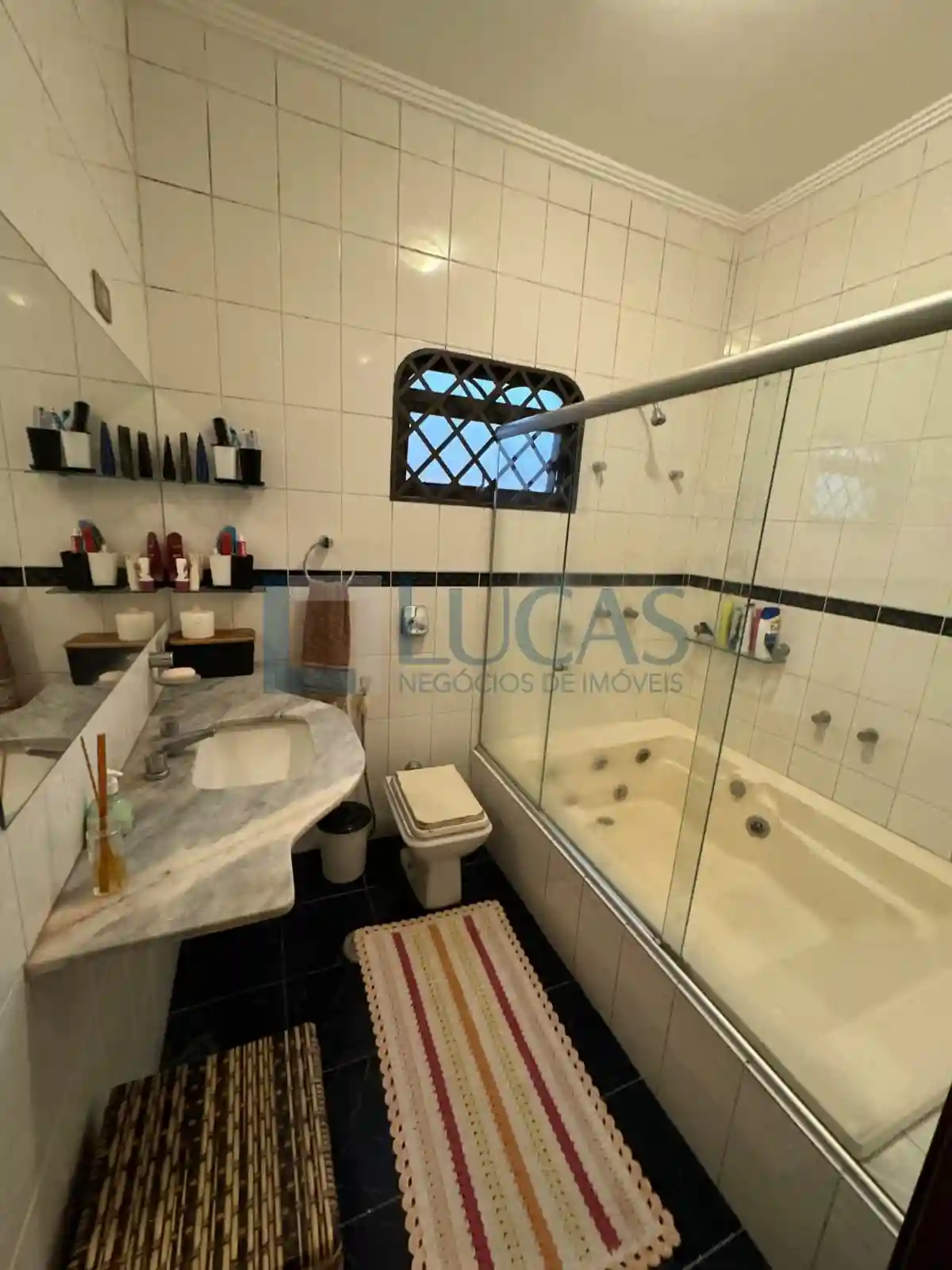 Casa com 3 quartos à venda, 270m² — foto 6 de 9