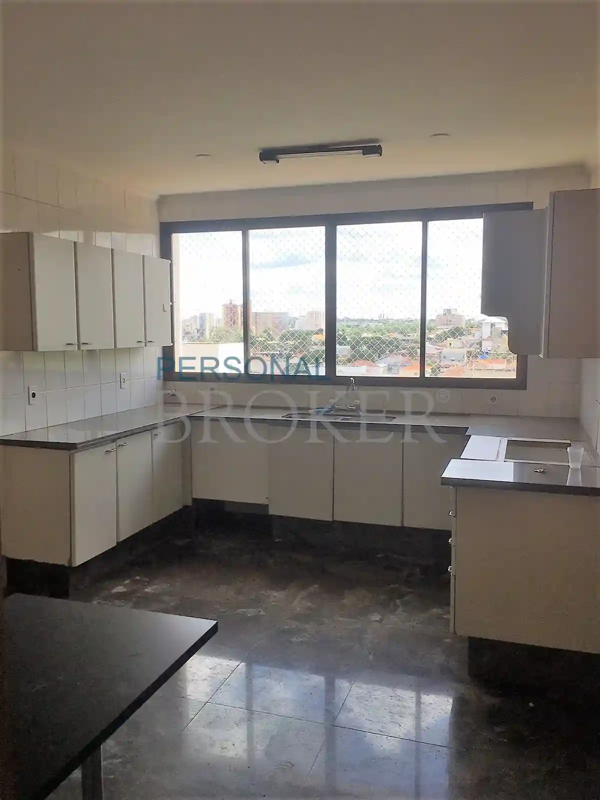 Apartamento com 4 quartos para aluguel, 300m² — foto 4 de 12