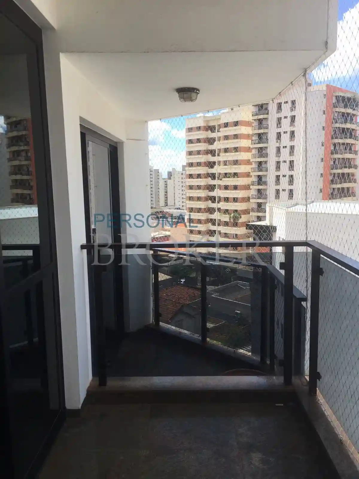 Apartamento com 4 quartos para aluguel, 300m² — foto 1 de 12