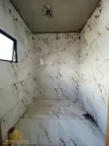 Casa de Condomínio com 3 quartos à venda, 180m² — foto 2 de 8