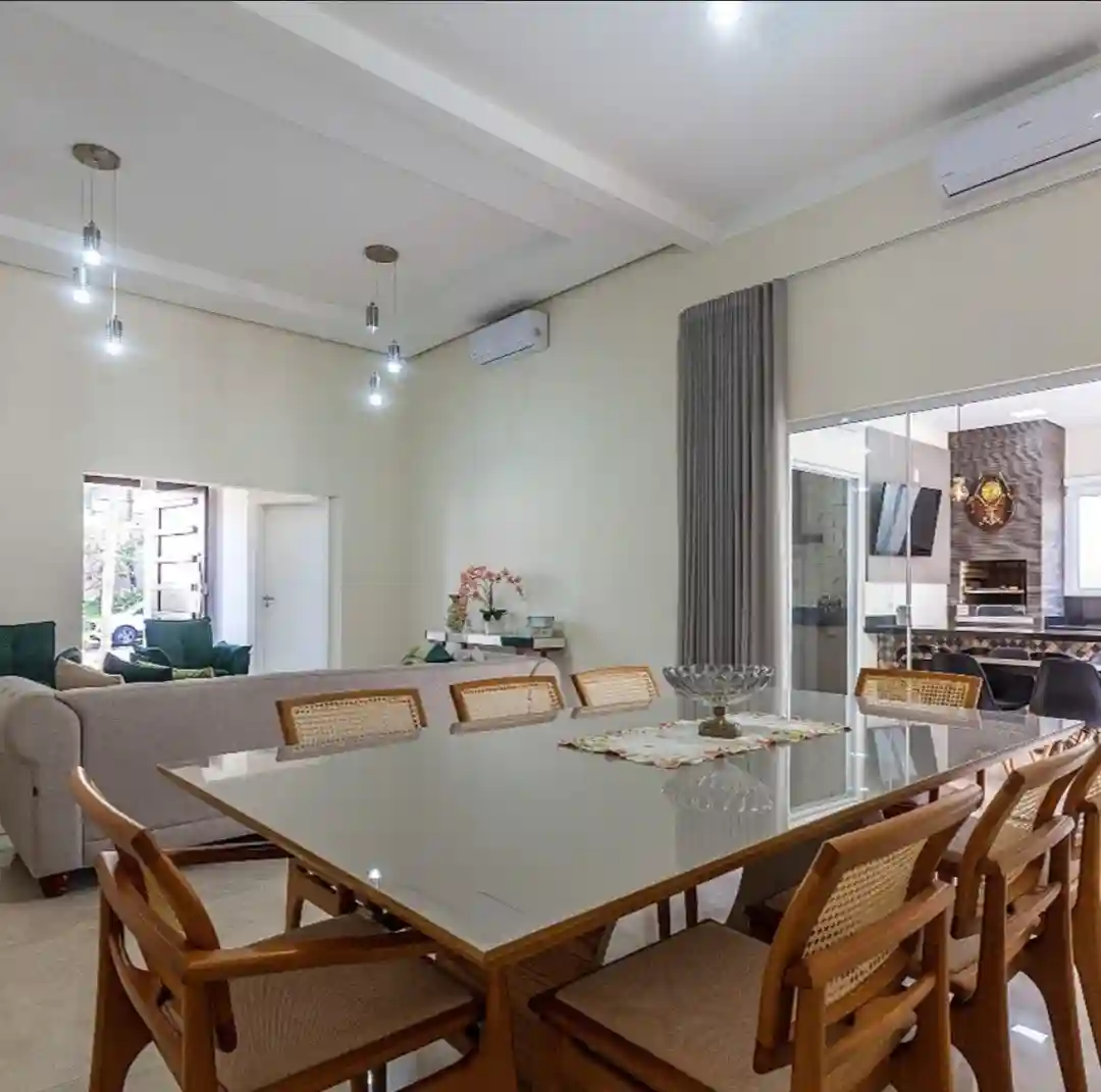 Casa de Condomínio com 3 quartos à venda, 240m² — foto 3 de 10