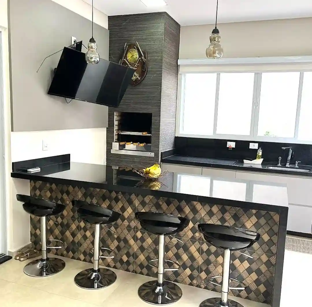 Casa de Condomínio com 3 quartos à venda, 240m² — foto 7 de 10