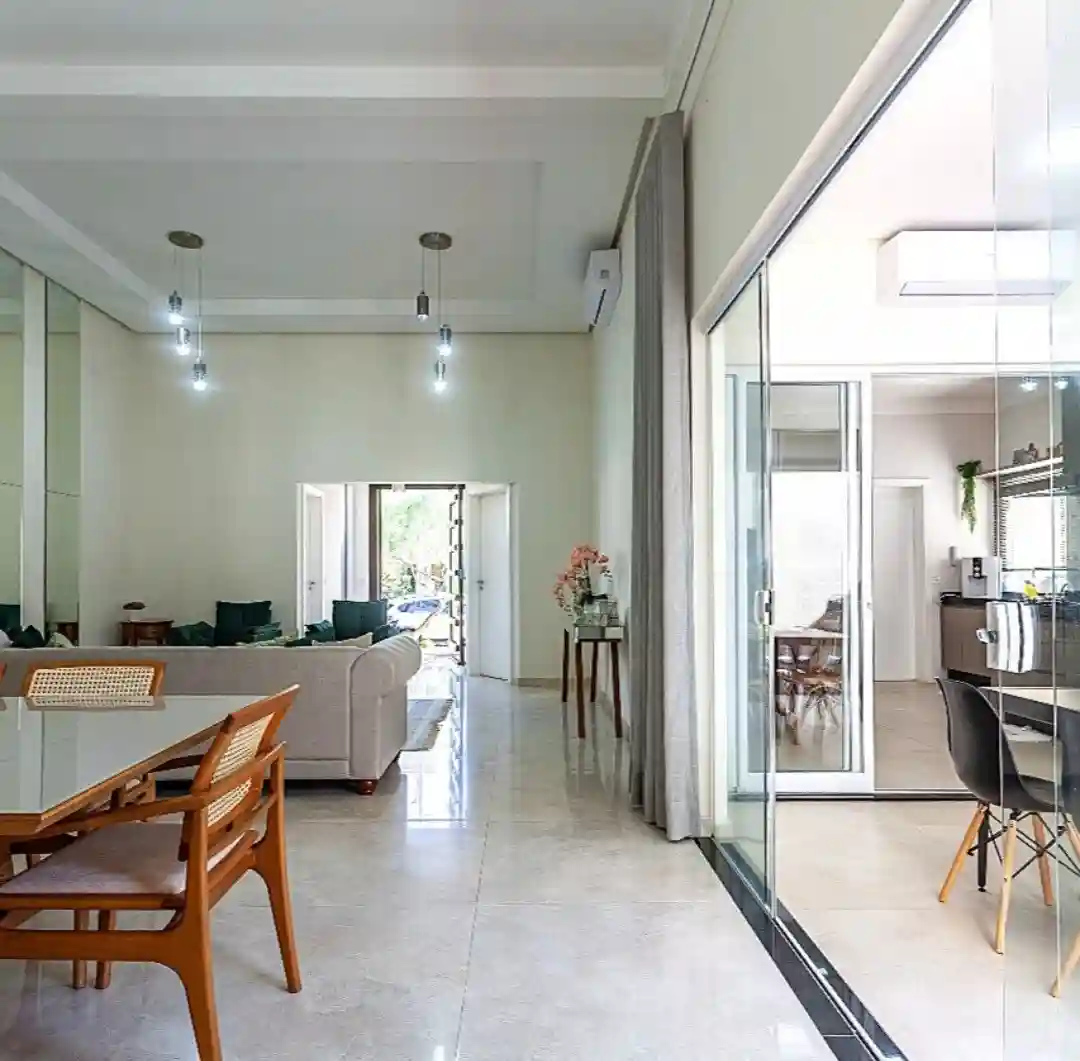 Casa de Condomínio com 3 quartos à venda, 240m² — foto 4 de 10