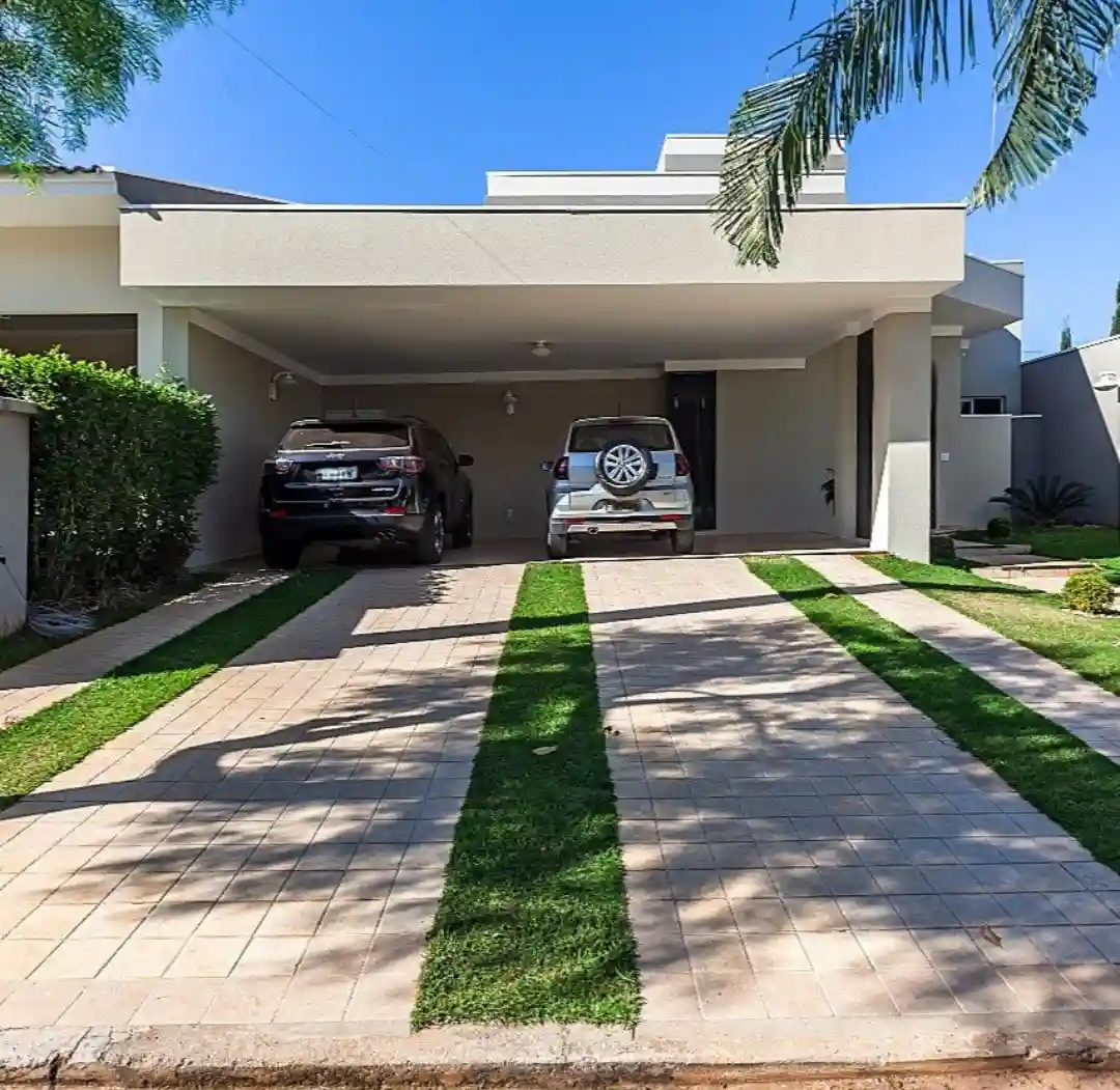 Casa de Condomínio com 3 quartos à venda, 240m² — foto 2 de 10
