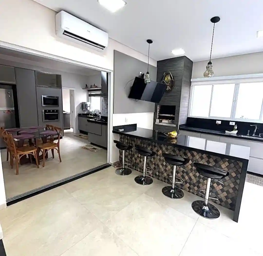 Casa de Condomínio com 3 quartos à venda, 240m² — foto 6 de 10